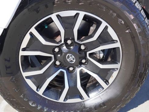 Used 2023 Toyota Tacoma TRD Sport image 12