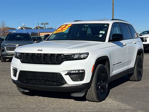 Used 2023 Jeep Grand Cherokee Limited w/ Luxury Tech Group II image 1