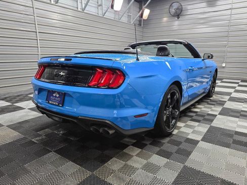 Used 2022 Ford Mustang GT Premium w/ Equipment Group 401A RWD image 5