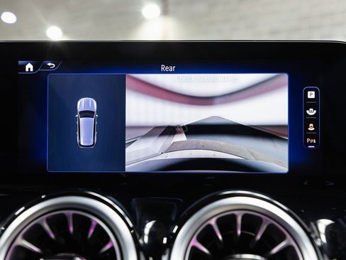 Certified 2024 Mercedes-Benz EQB 300 4MATIC image 17