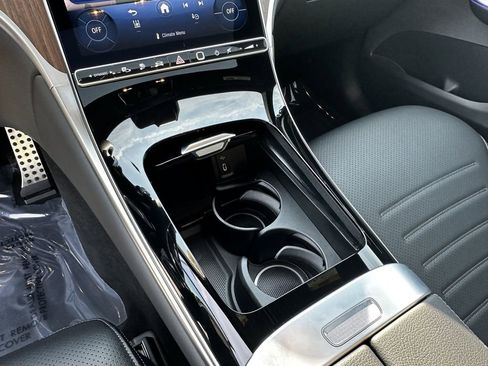 Certified 2025 Mercedes-Benz GLC 350e 4MATIC image 32
