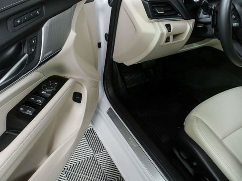 Used 2021 Cadillac CT4 Premium Luxury RWD image 8