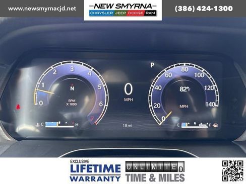 New 2025 Jeep Grand Cherokee Limited w/ Black Appearance Package image 28