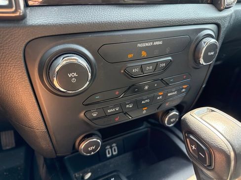 Used 2019 Ford Ranger Lariat w/ Black Appearance Package AWD/4WD image 20