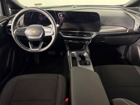 Used 2026 Chevrolet Equinox EV LT w/ Comfort Package FWD image 12