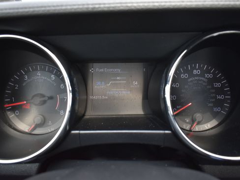 Used 2015 Ford Mustang Coupe RWD image 29