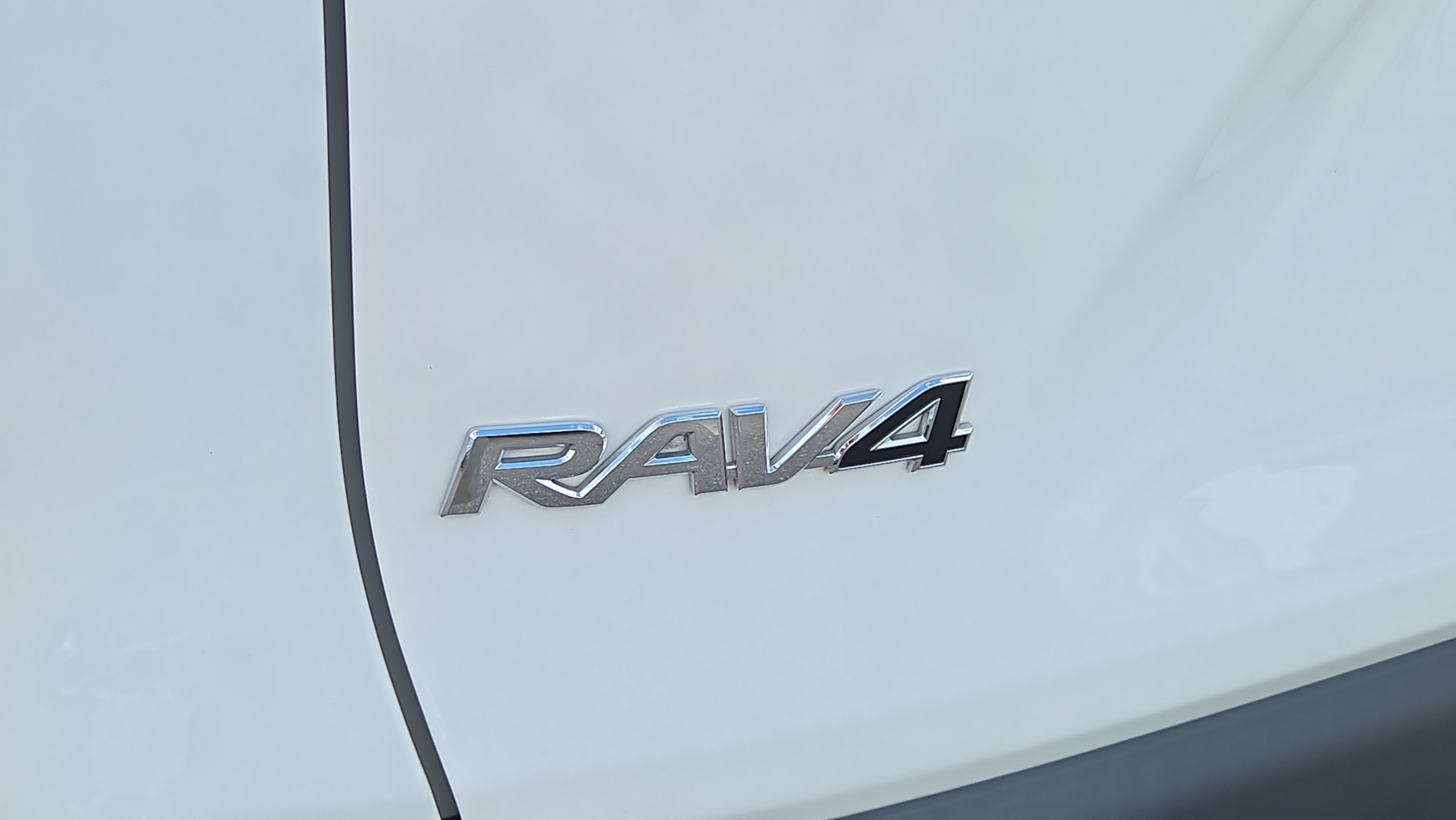 Used 2024 Toyota RAV4 XLE AWD/4WD image 29