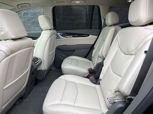 New 2025 Cadillac XT6 Premium Luxury image 7