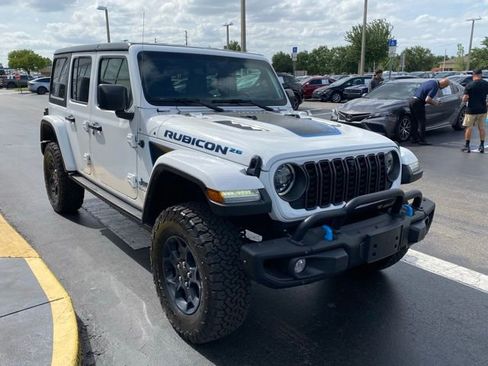 Used 2023 Jeep Wrangler Unlimited Rubicon 4xe image 2