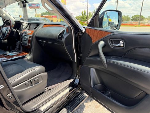Used 2019 INFINITI QX80 Luxe AWD/4WD image 16