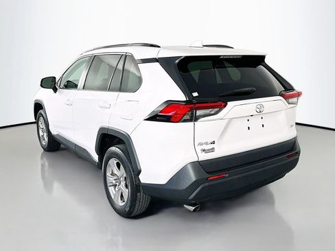 Used 2022 Toyota RAV4 XLE FWD image 5