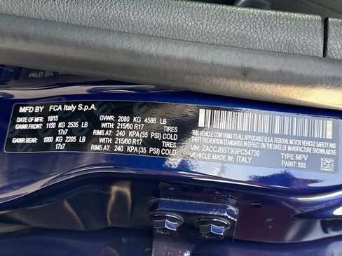 Used 2016 Jeep Renegade Latitude image 18