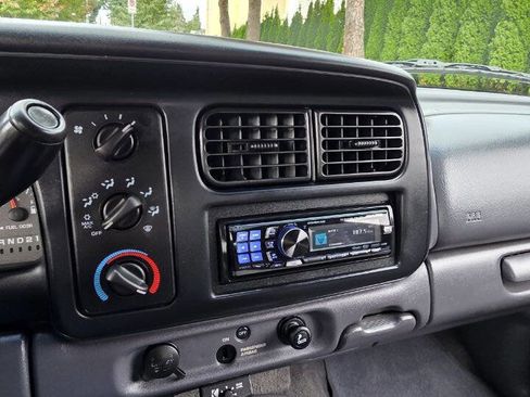 Used 2000 Dodge Dakota Sport image 12