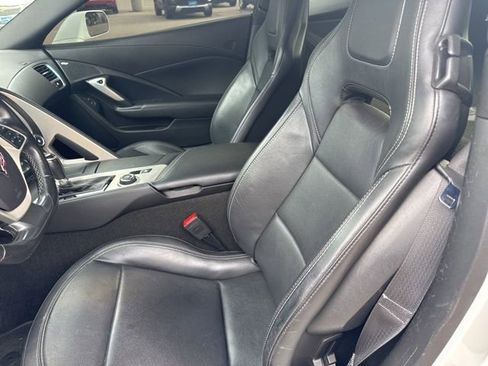 Used 2019 Chevrolet Corvette Stingray Coupe w/ 1LT image 22