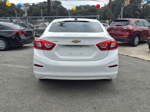 Used 2019 Chevrolet Cruze LS w/ LS Convenience Package image 5