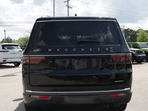 Used 2022 Jeep Wagoneer Series II RWD image 4