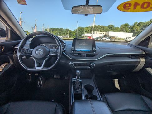 Used 2019 Nissan Altima 2.5 SR FWD image 15