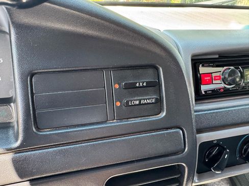 Used 1996 Ford Bronco XLT AWD/4WD image 18