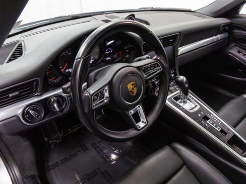 Used 2018 Porsche 911 Carrera S w/ Sport Package image 39