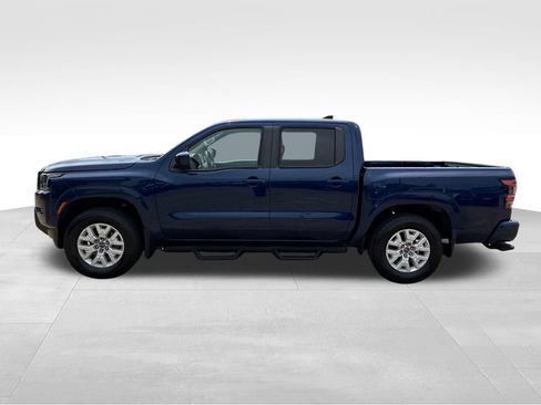 Used 2022 Nissan Frontier SV w/ Technology Package AWD/4WD image 2