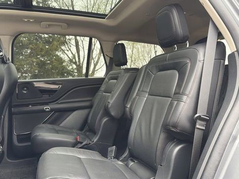 Used 2023 Lincoln Aviator Reserve w/ Elements Package Plus image 15