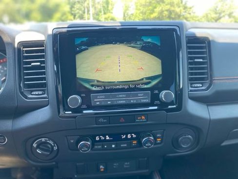 Used 2024 Nissan Frontier PRO-4X w/ Technology Package AWD/4WD image 23