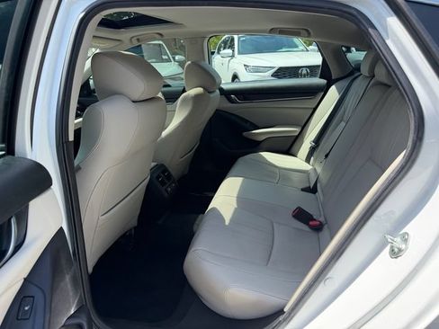 Used 2022 Honda Accord Touring image 14