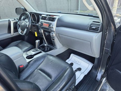 Used 2010 Toyota 4Runner SR5 w/ Convenience Pkg AWD/4WD image 24