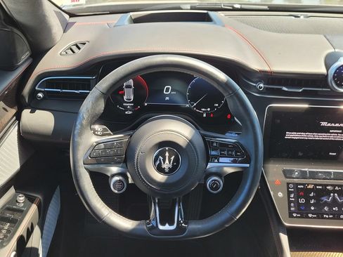 Used 2023 Maserati Grecale Modena AWD/4WD image 12