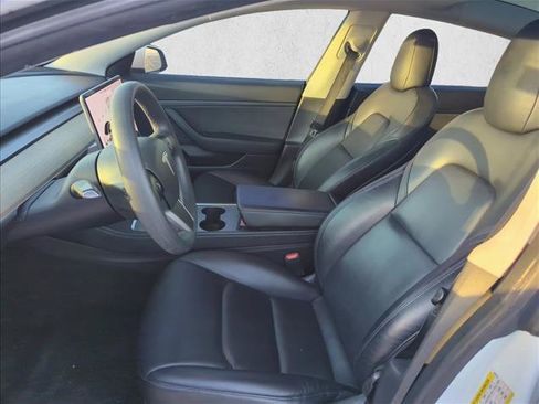Used 2021 Tesla Model 3 Standard Range Plus RWD image 10