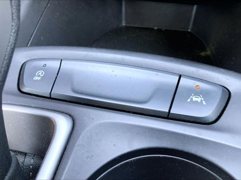 Used 2025 Chevrolet Trax LS FWD image 29