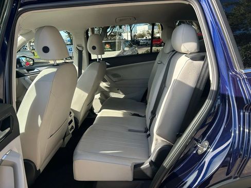 Used 2023 Volkswagen Tiguan SE image 46
