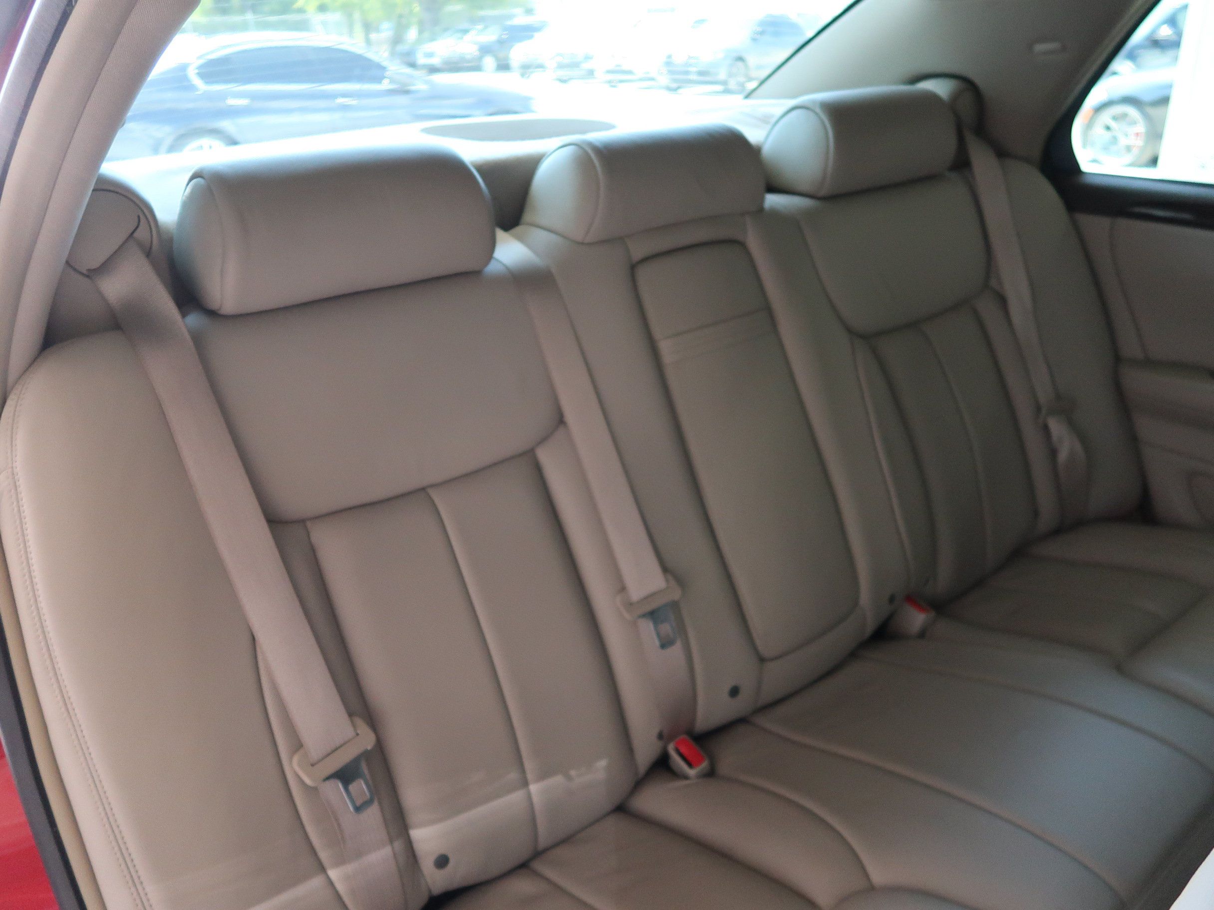 Used 2009 Cadillac DTS FWD image 36