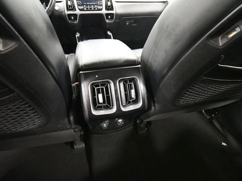 Certified 2023 Kia Sorento EX AWD/4WD image 16