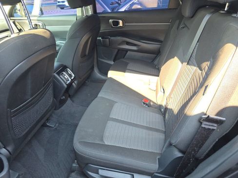 Used 2026 Kia Sorento LX FWD image 10