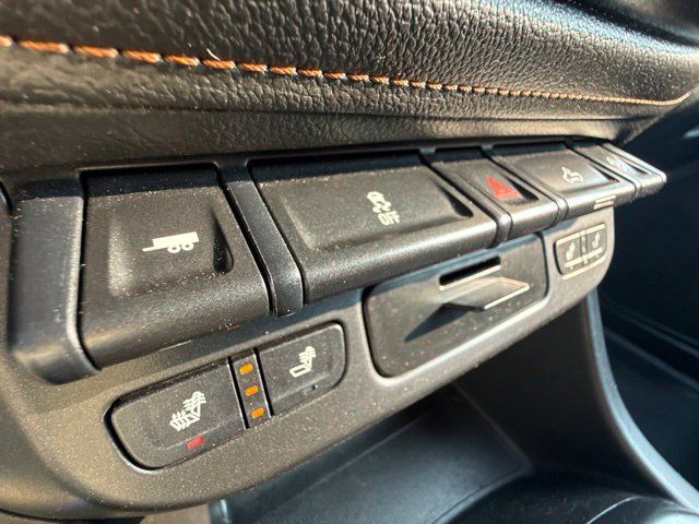 Used 2021 GMC Canyon AT4 AWD/4WD image 12