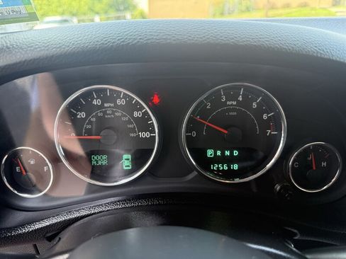Used 2014 Jeep Wrangler Sport AWD/4WD image 13