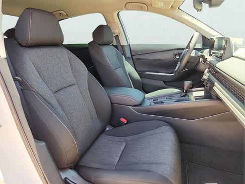 Used 2023 Honda Accord LX image 16