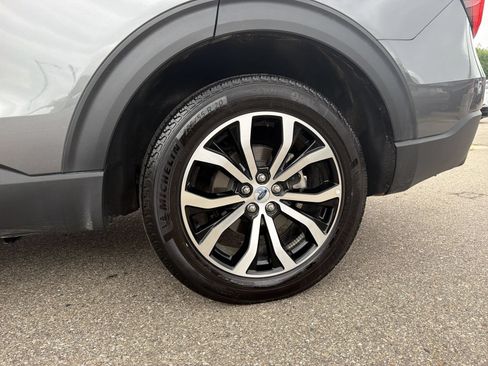 Certified 2025 Ford Explorer ST-Line AWD/4WD image 19