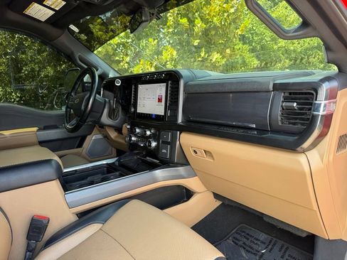Used 2024 Ford F350 Lariat w/ Lariat Ultimate Package AWD/4WD image 38