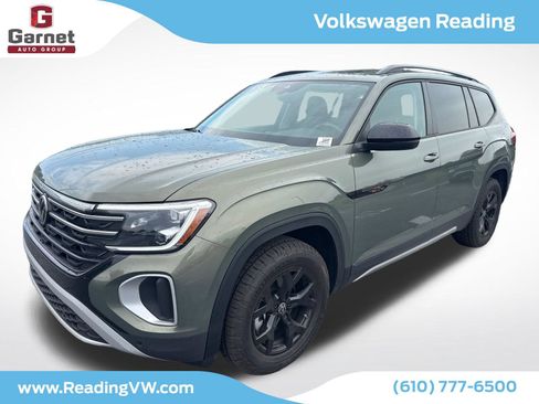 Used 2026 Volkswagen Atlas Peak Edition AWD/4WD image 1