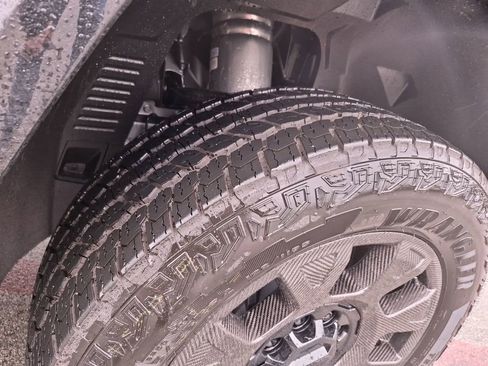 New 2026 GMC Hummer EV 3X w/ Carbon Fiber Edition Package AWD/4WD image 16