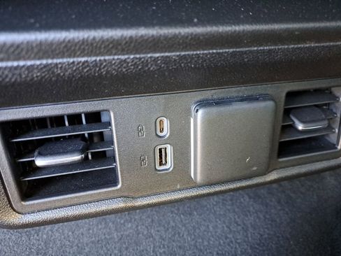 Used 2023 Chevrolet Silverado 1500 LT image 9