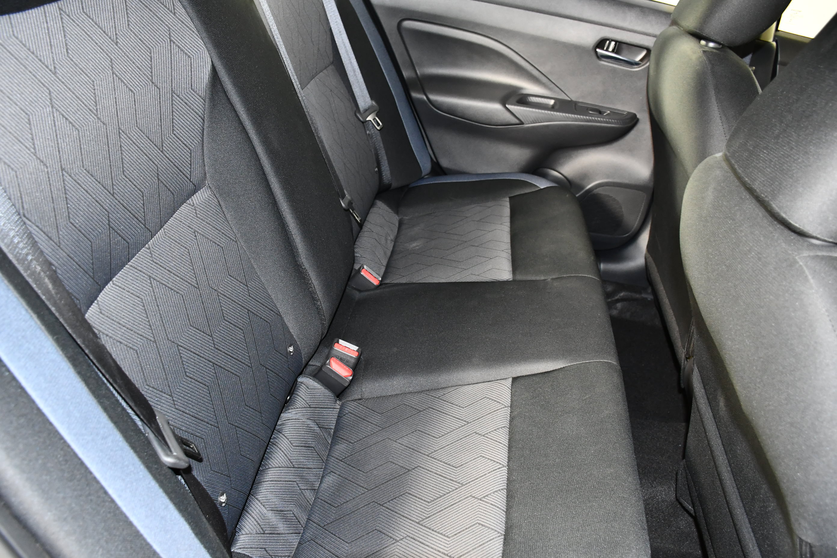 Used 2025 Nissan Versa SV w/ Trunk Package FWD image 42