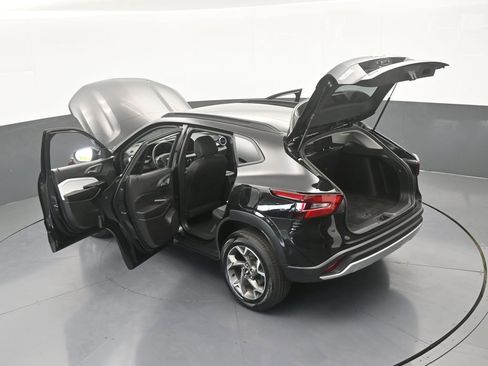 Used 2025 Chevrolet Trax LT w/ Driver Confidence Package FWD image 62