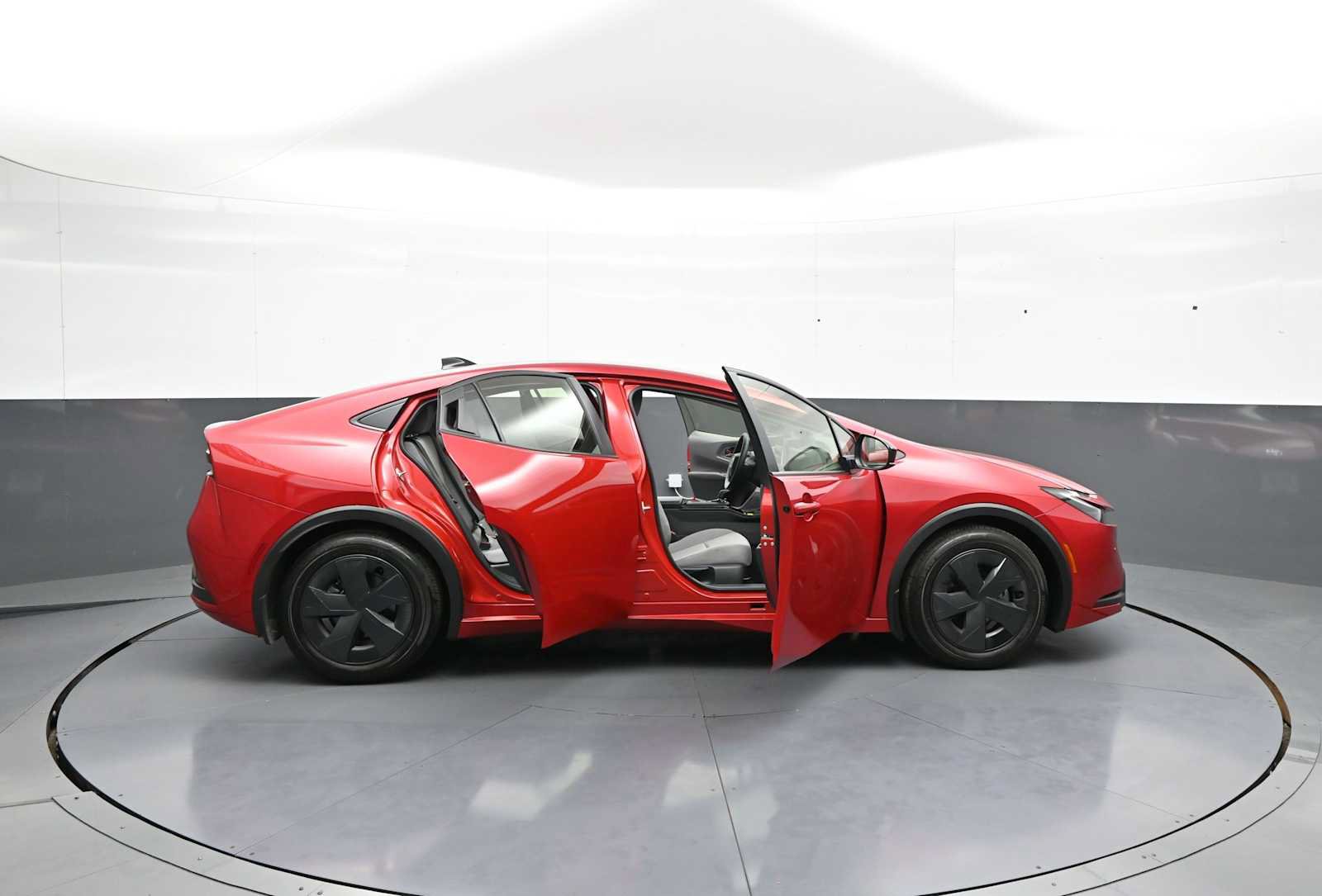 Used 2026 Toyota Prius LE FWD image 40
