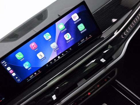 Used 2025 BMW ALPINA XB7 AWD/4WD image 21