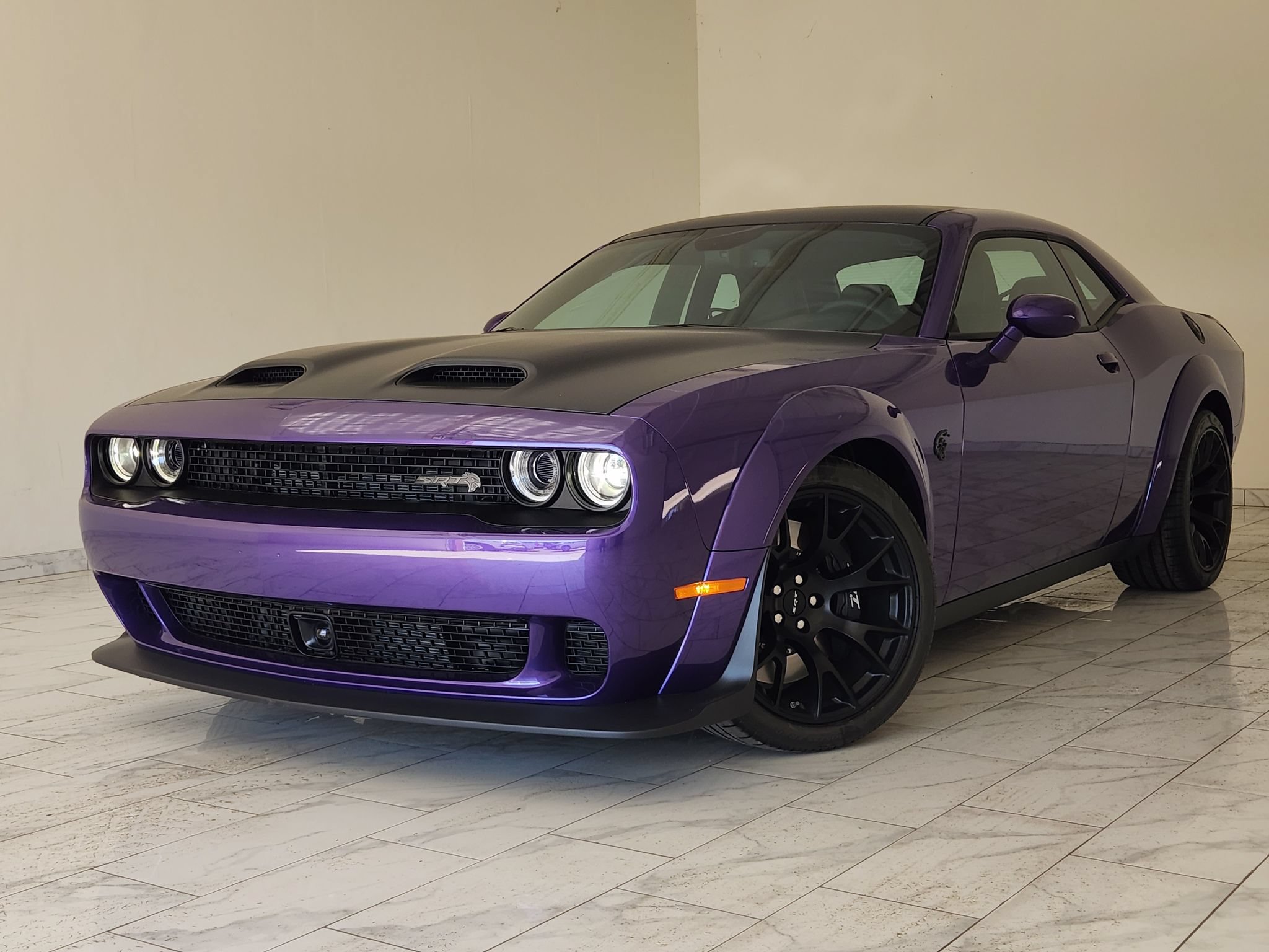 Used 2023 Dodge Challenger SRT Hellcat RWD image 1
