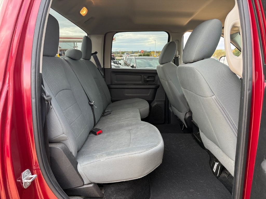 Used 2014 RAM 1500 Express AWD/4WD image 35