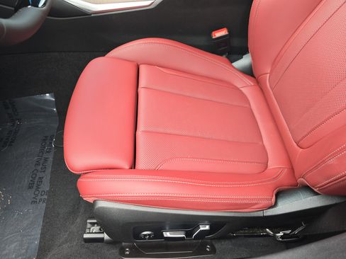 Used 2025 BMW 330i Sedan RWD image 14